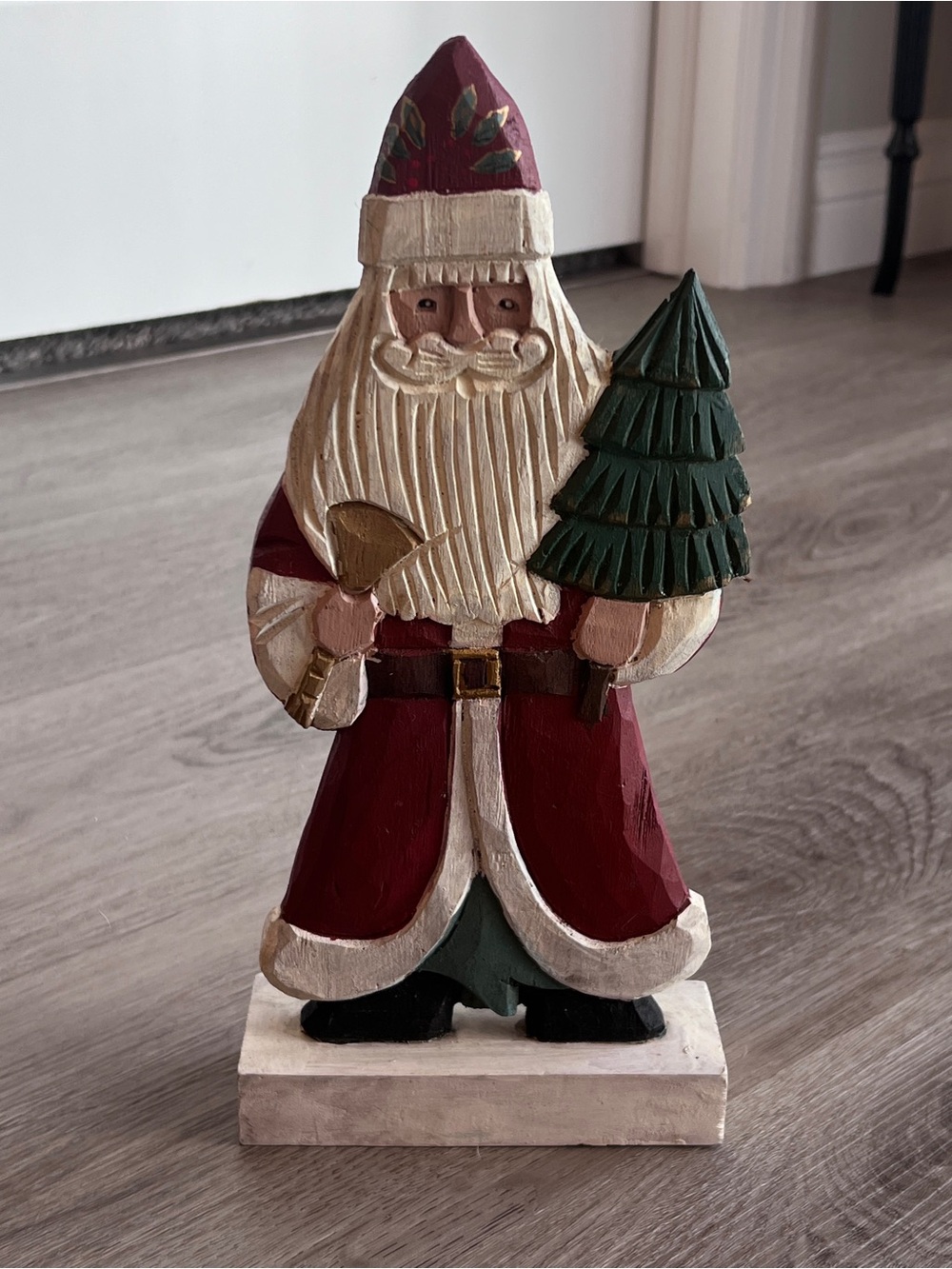 Vintage Hand Carved Wood Santa Claus Figurine Christmas Tree Folk Art Old World